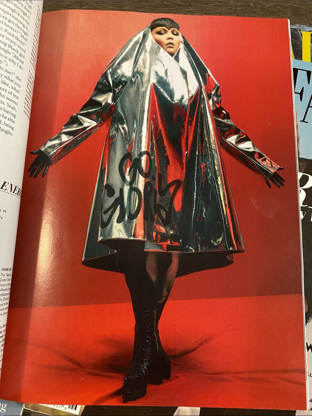 Magazine Bundle - Picture 7 of 10